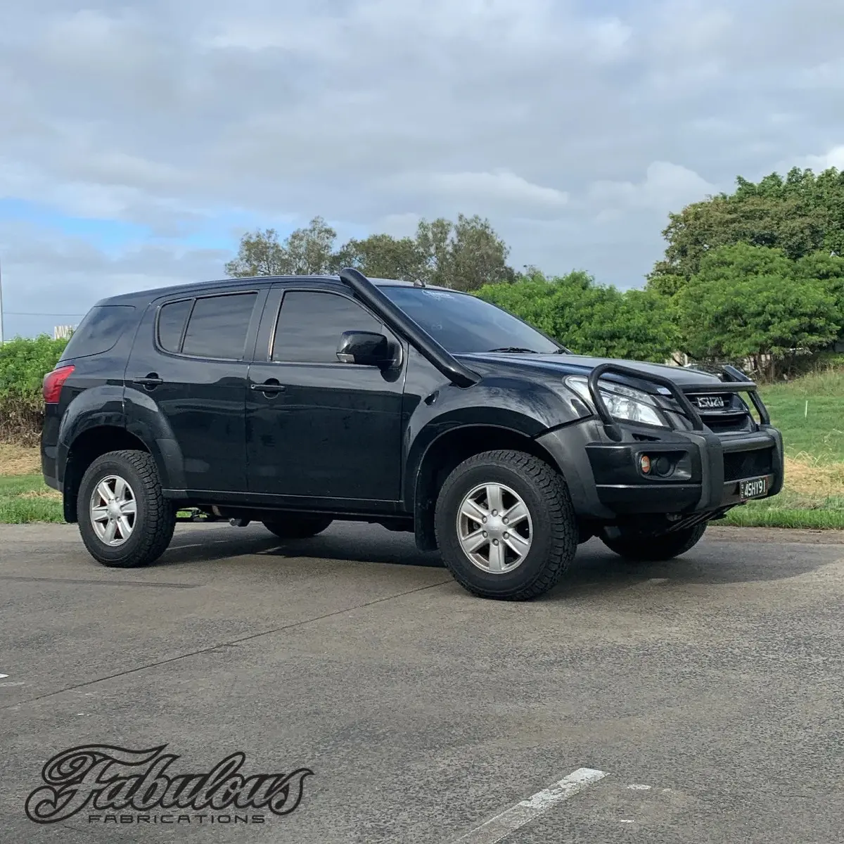 Isuzu Mux Short Entry Stainless Snorkel 1
