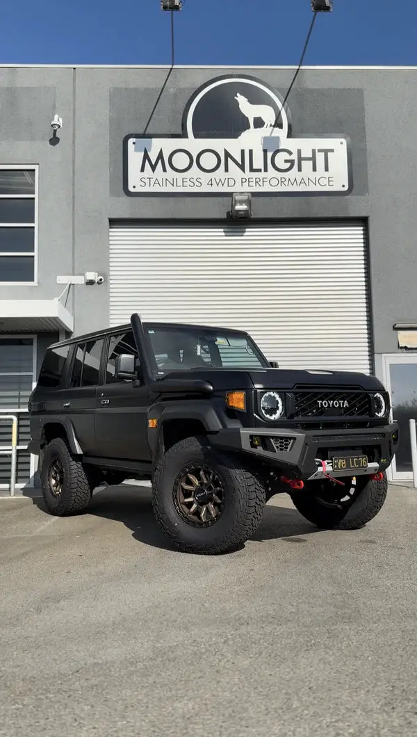 Moonlight - Toyota Landcruiser 2024 Facelift Vdj/Gdj 70 Series 4" Rear Facing Snorkel - Cut In Factory Replacement 1