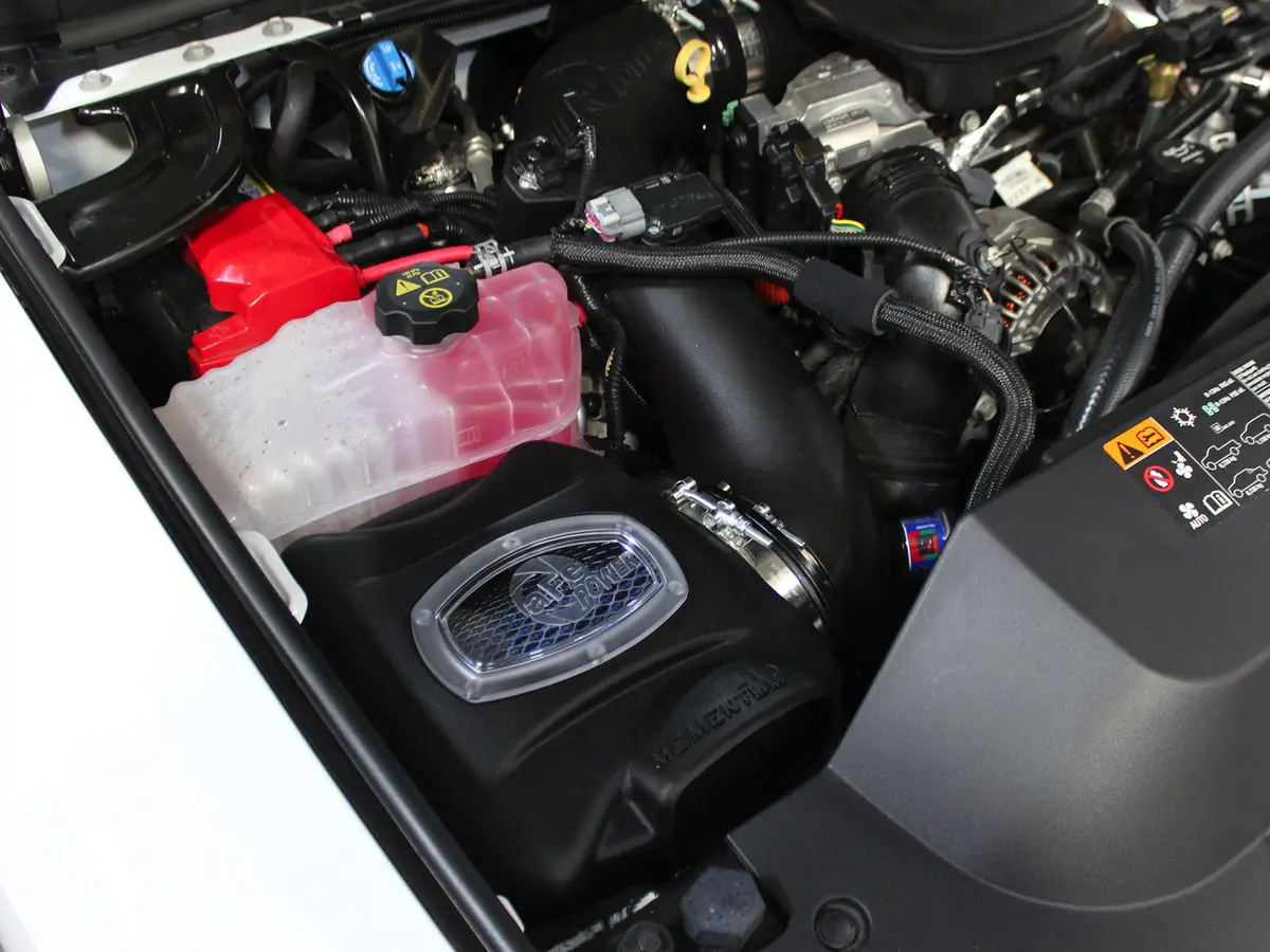 Afe: Momentum Hd Cold Air Intake System W/Pro 10R Filter Media Gm Diesel Trucks 11-16 V8-6.6L (Td) Lml 2