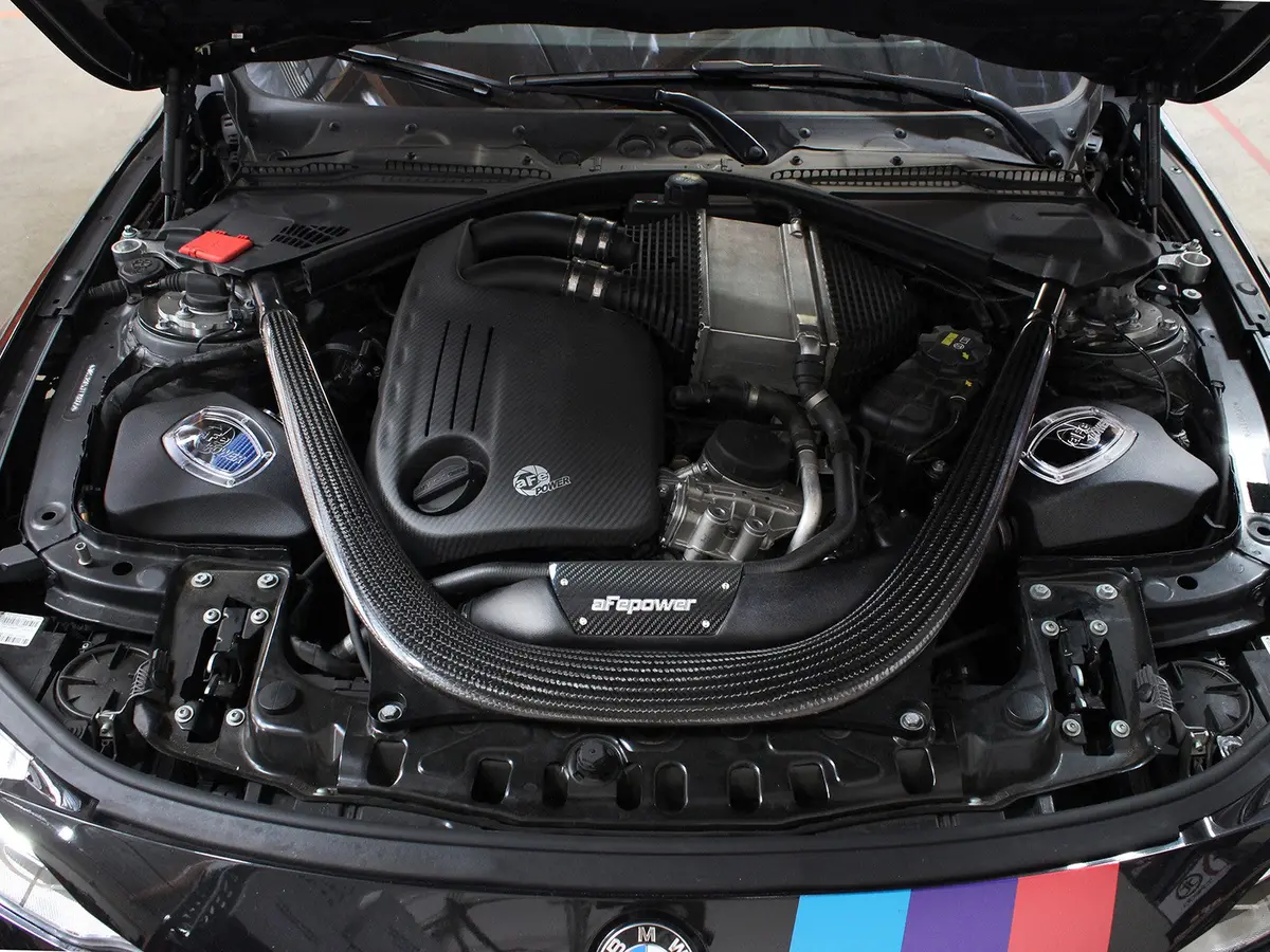 Afe: Momentum Cold Air Intake System W/Pro 5R Filter Media Bmw M3 (F80) 15-18 /M4 (F82/F83) 15-20/ M2 Competition (F87) 19-20 L6-3.0L (Tt) S55 2