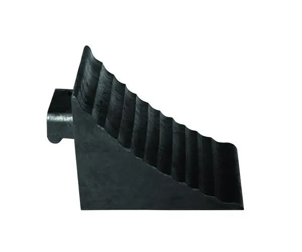 Rubber Wheel Chock With Integral Handle 1
