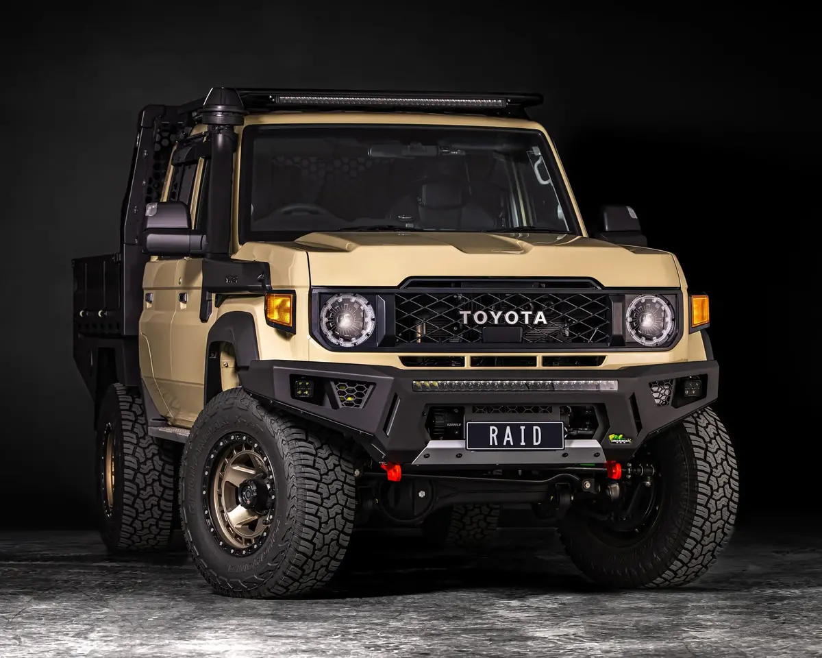 Ironman Raid Bull Bar - Toyota Landcruiser Facelift 1