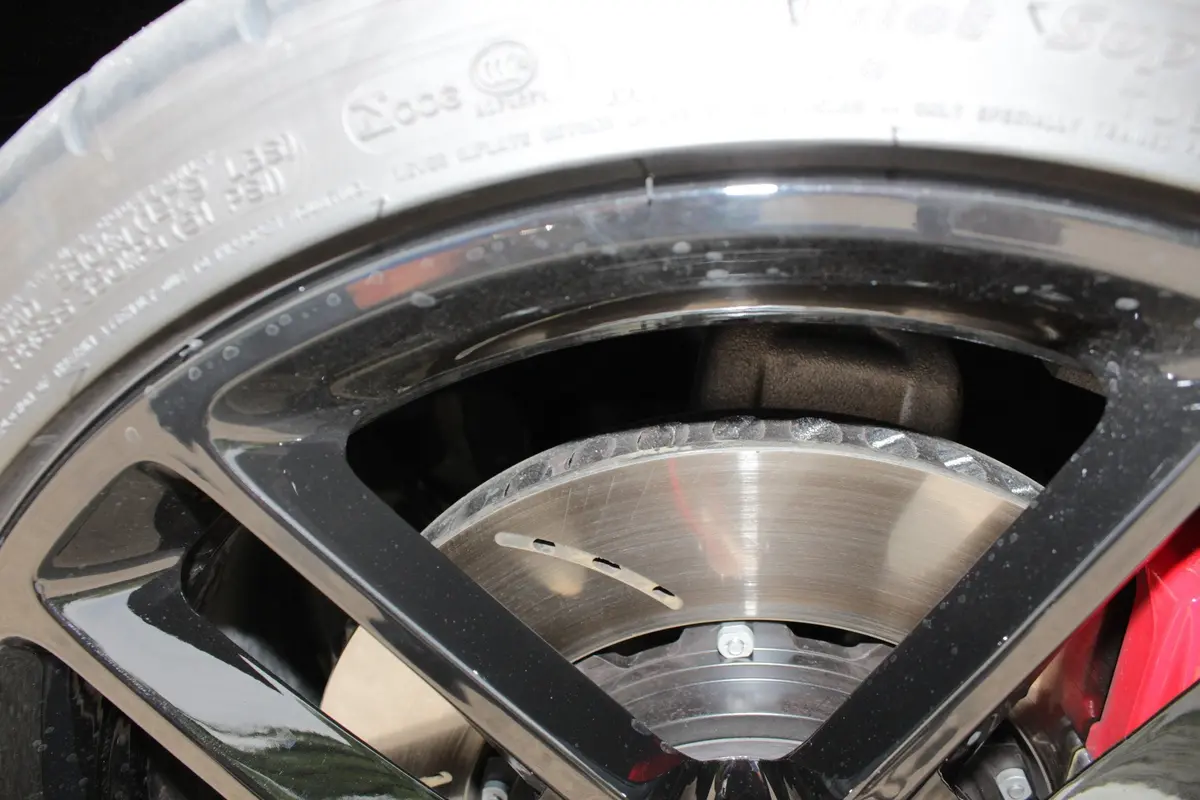 Racing Brake: Rotors (2Pc)  [C7 Corvette Z51, Lt1] 1