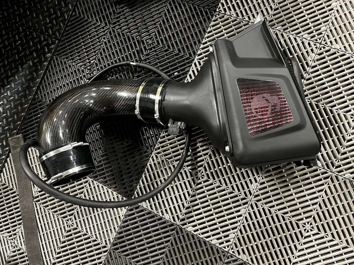 Weapon-X: Carbon Fiber Air Intake Tube For Gm Air Box  [C7 Corvette Z06 Zr1, Lt4 Lt5] 1