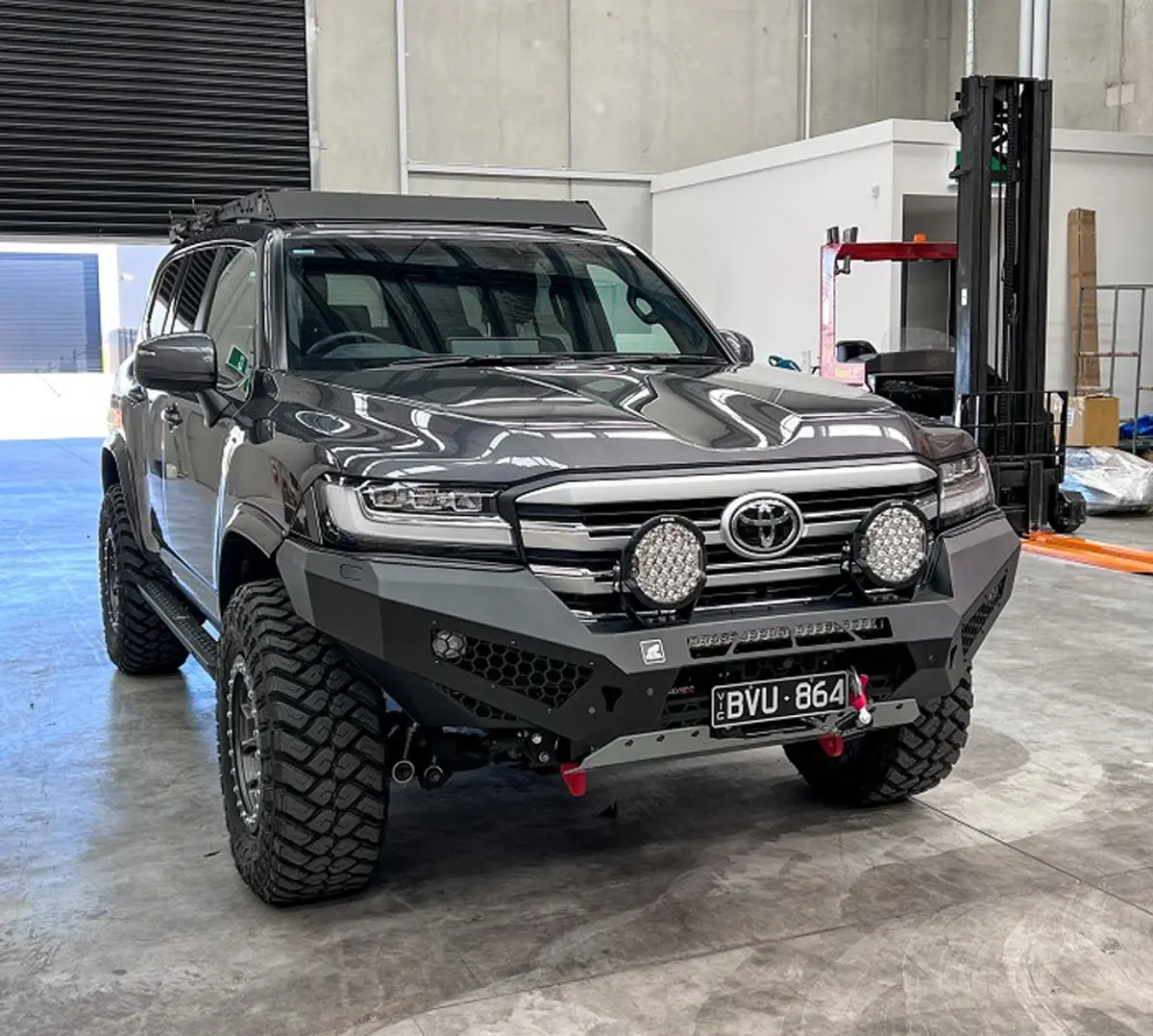 Predator Bull Bar, Suitable For Toyota Land Cruiser 300 Series, 2021 On 1