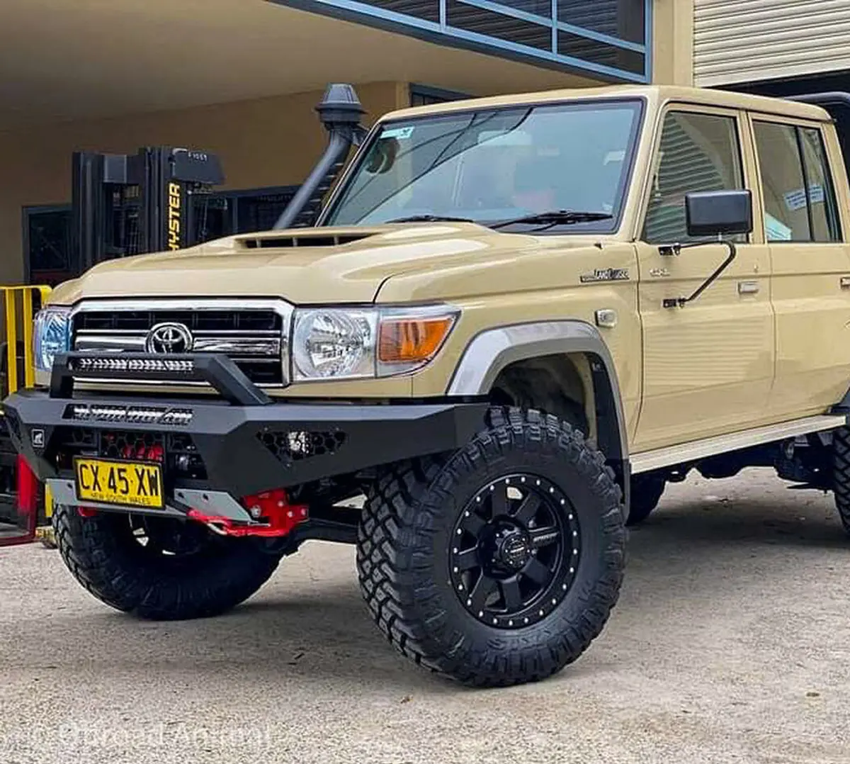 Predator Bull Bar, Suitable For Toyota Land Cruiser 76, 78, 79 Series, 2007 On 1