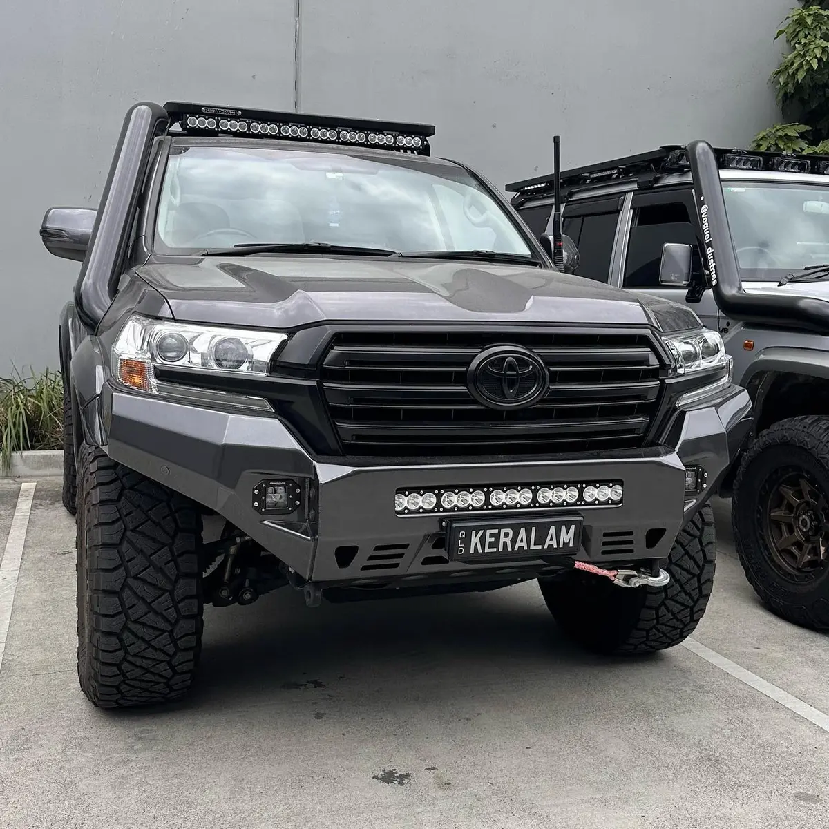 Rival 4X4 Front Bull Bar Bumper Toyota Land Cruiser 200 Series 2016 + 1