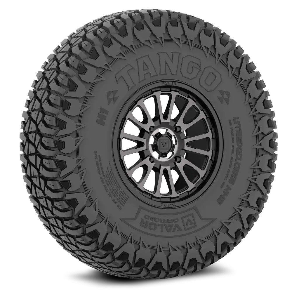 Tango On 15X7 V14 Dt Utv Wheel And Tire Kit 1