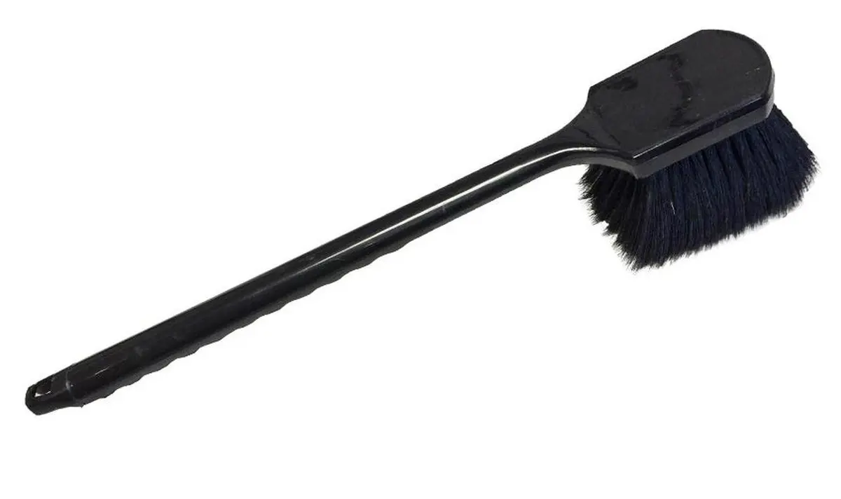 Braun Automotive Boar's Hair Wheel Brush 20" Handle 1