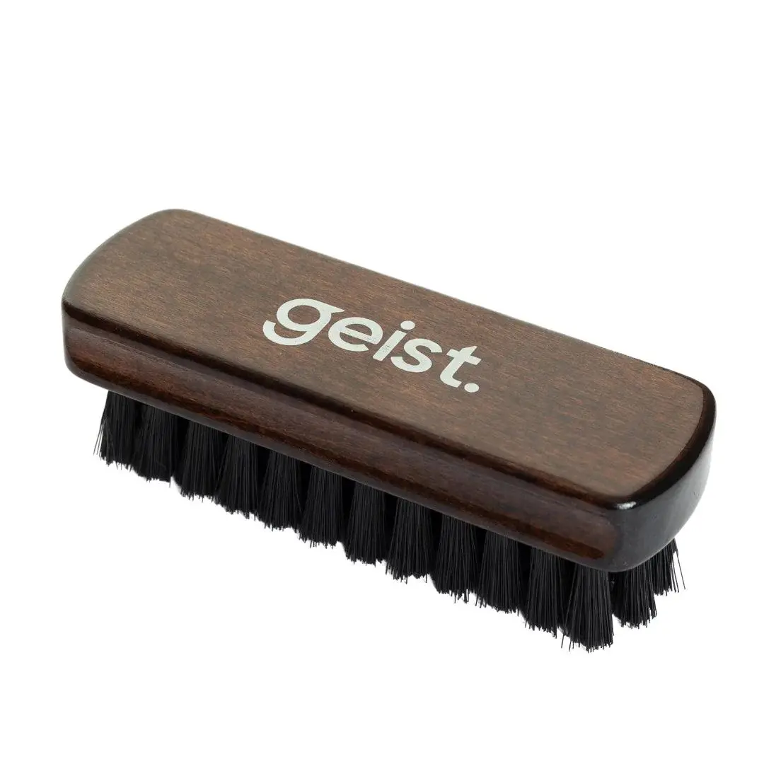 Geist Leather Brush 1