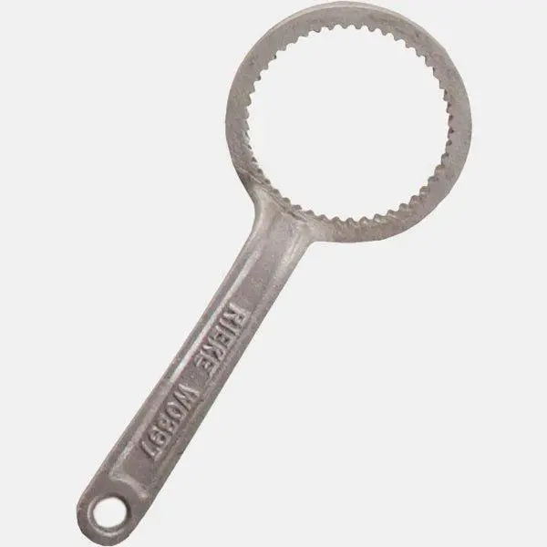P&S Tight Head 5 Gal Wrench 1